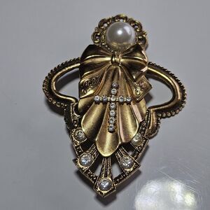 Rosemary Nelson Angel Pin Brooch Gold Tone Pearl Clear Rhinestones Cross